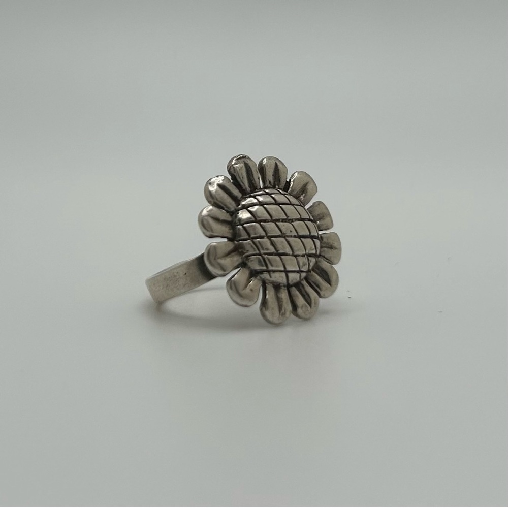 Sterling Silver Vintage Sunflower Ring size 5